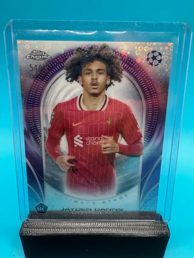Jayden Danns Topps Chrome UEFA Ultimate Stage Chrome Purple /75 RC Liverpool