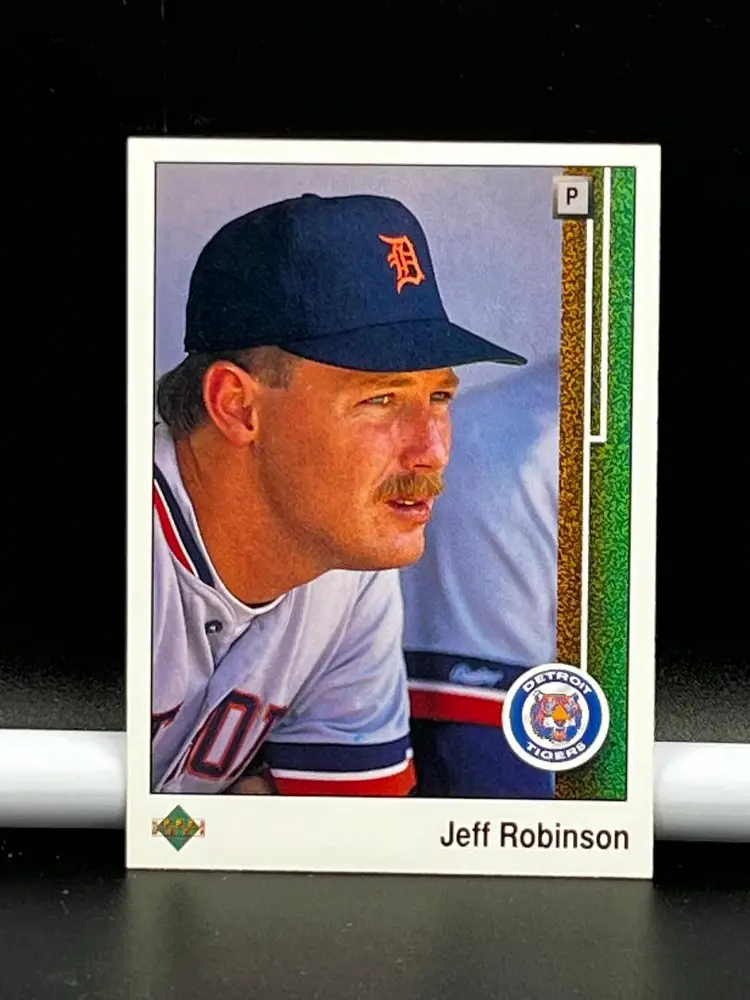 1990 Upper Deck Collector Trading Card Detroit Tigers Jeff Robinson #472