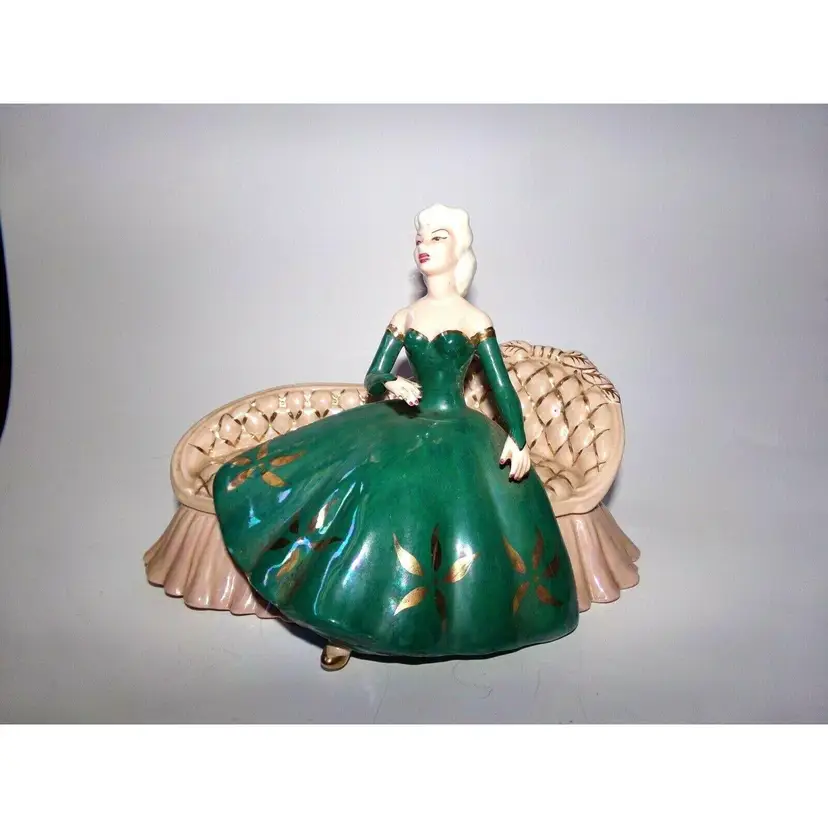 Jamar Mallory Ceramic Studio 1950 Elegant Woman On Chaise Jewelry / Trinket Box