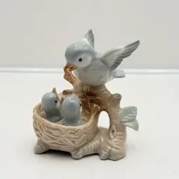 Otagiri Porcelain Mother Feeding Her Chicks Figurine
