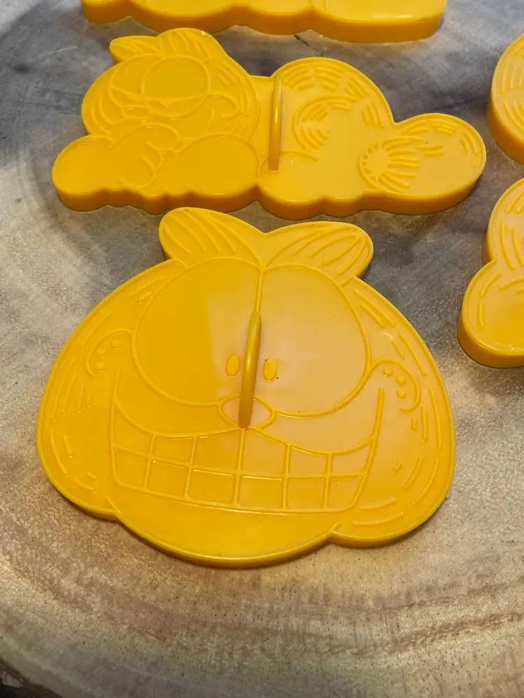 Vintage 1978 Wilton Garfield & Odie Cookie Cutters Set of 4 Multicolor