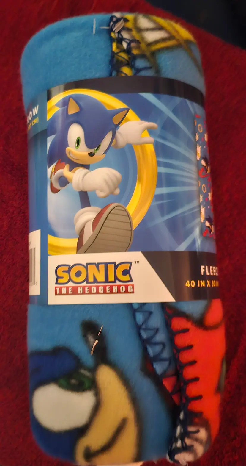 Sonic Hedgehog 40 x 50 inches Fleece Throw Blanket -New