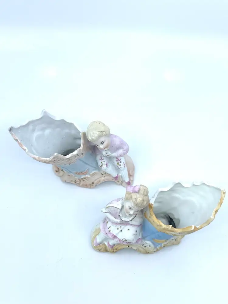 Japanese 1940’s Bisque French Man & Woman Cornucopia Vases 3.75” Tall