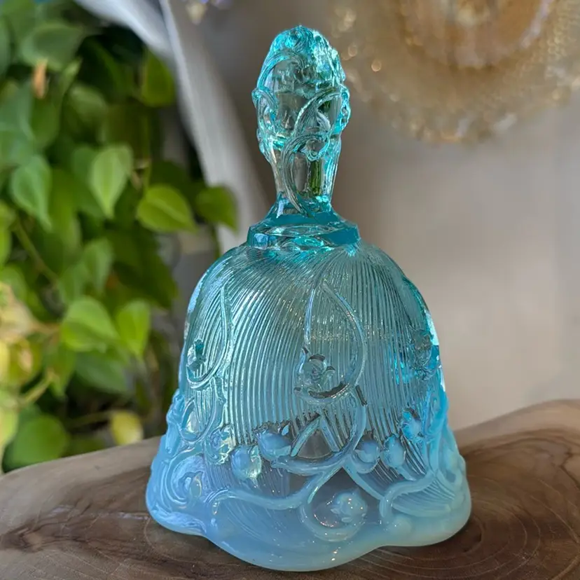 Fenton Lilly Of The Valley Opalescent Bell