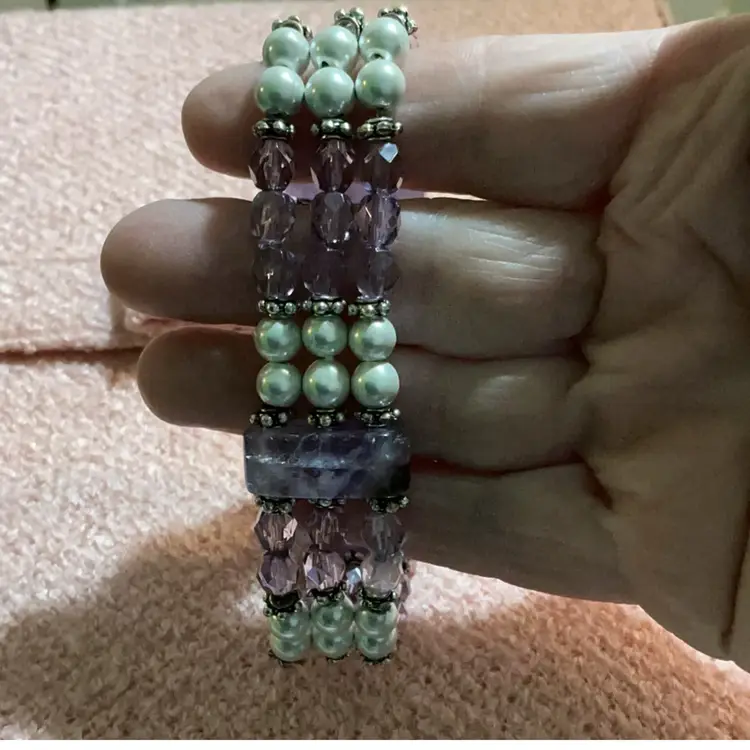 Modern Genuine Amethyst & Faux Pearl Bracelet.