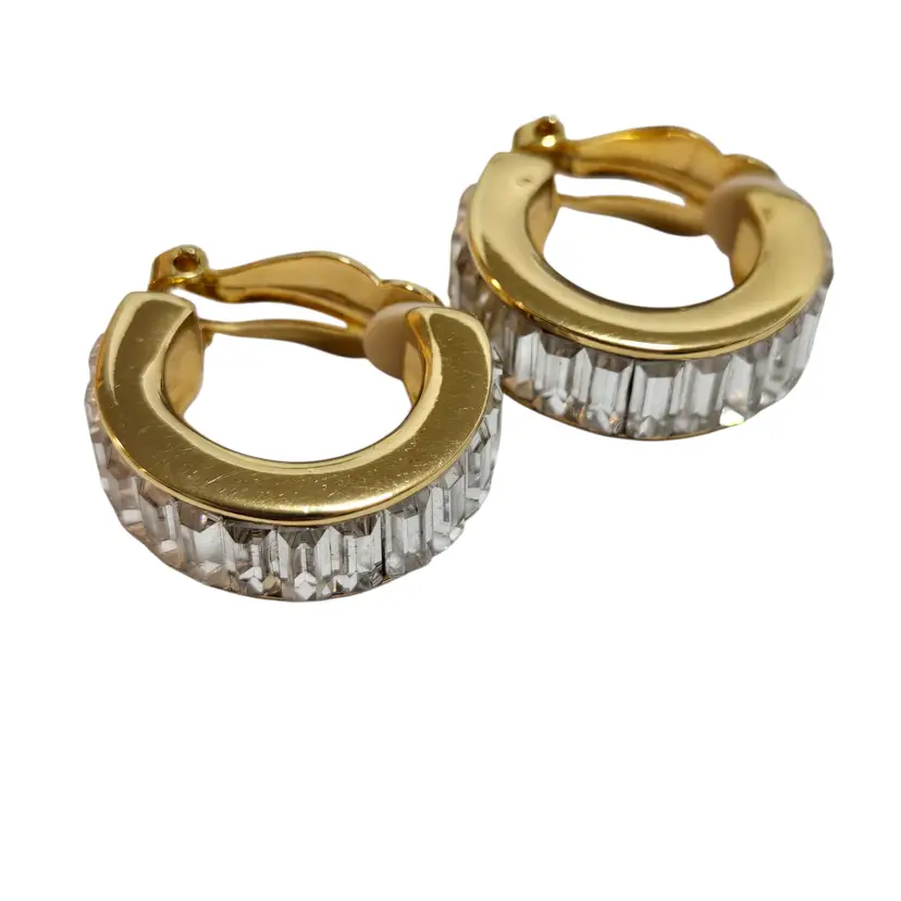 Vtg Joan Rivers sign Channel Baguette Clip ons