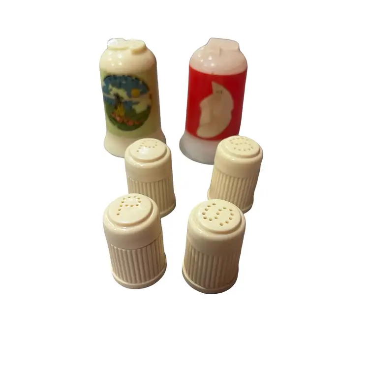 30 Vintage 1930s Set Of Salt And Pepper Shakers Hard Plastic
