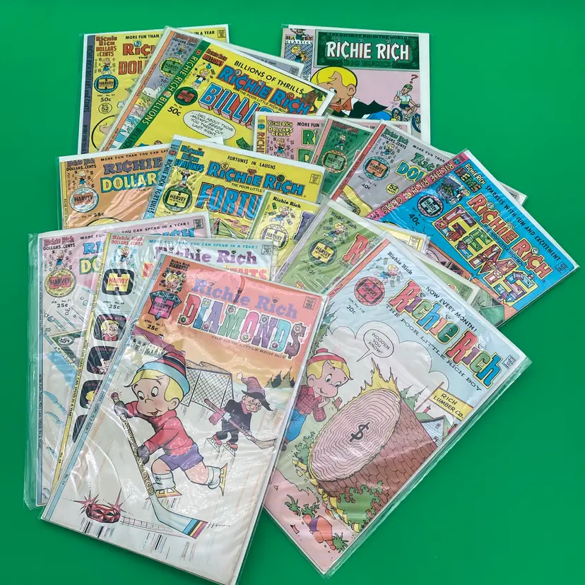 Richie Rich Mixed Lot of 16 Different Vintage Comic Books - 25 cent to dollar