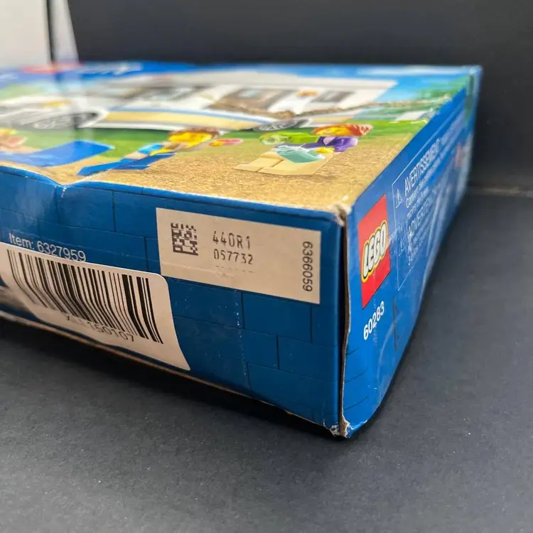 #01 LEGO NEW DAMAGED BOX 	 60283 LEGO City Holiday Camper Van