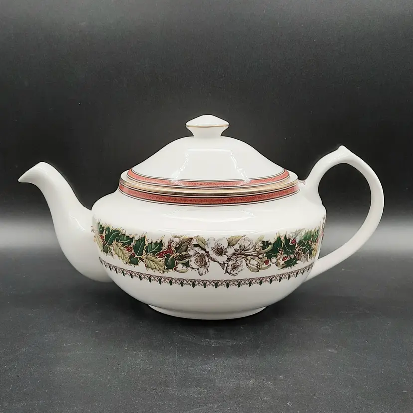 Spode Christmas Rose Teapot Fine Bone China Thailand NEW