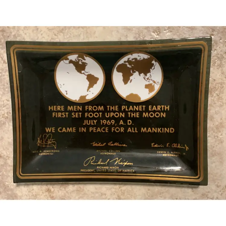 VTG Commemorative 1969 Moon Landing Glass Dish 4.75x6.75” Gold inscriptions, and signatures – Nixon, Armstrong, Collins, Aldrin