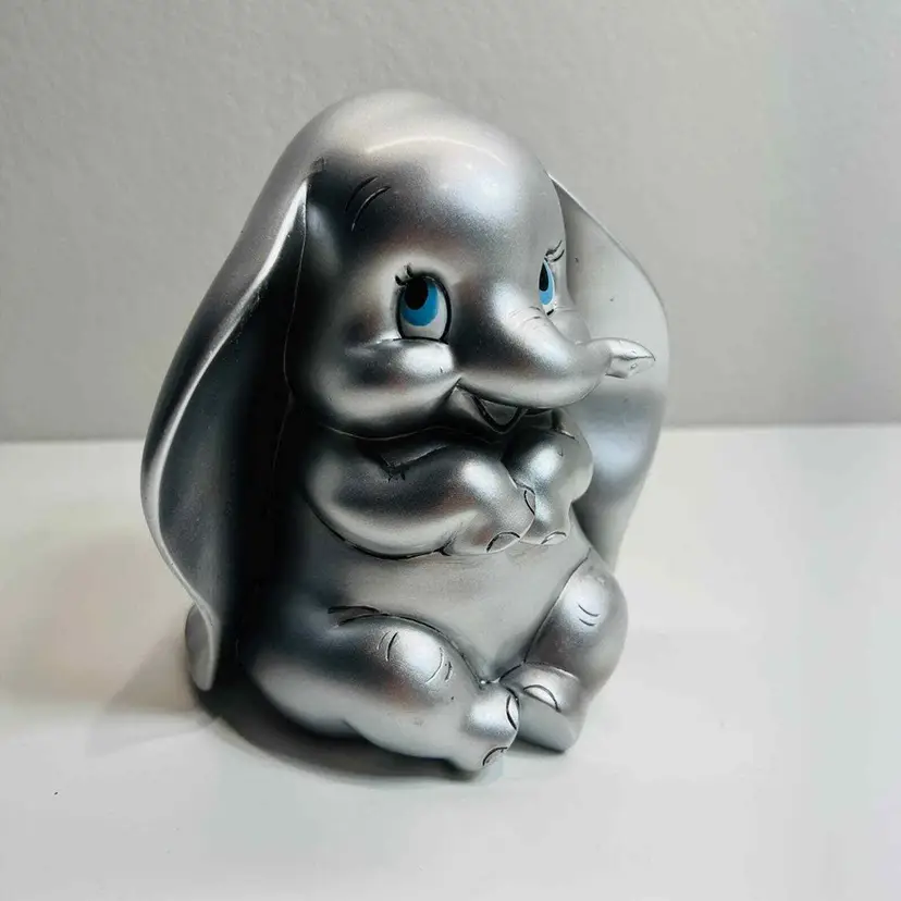 Disney Dumbo Bank Collection Precious Moments 2017 Showcase Metal Color