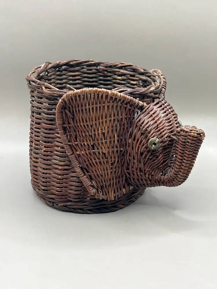 Small Wicker Elephant Planter With Plastic Insert 4”