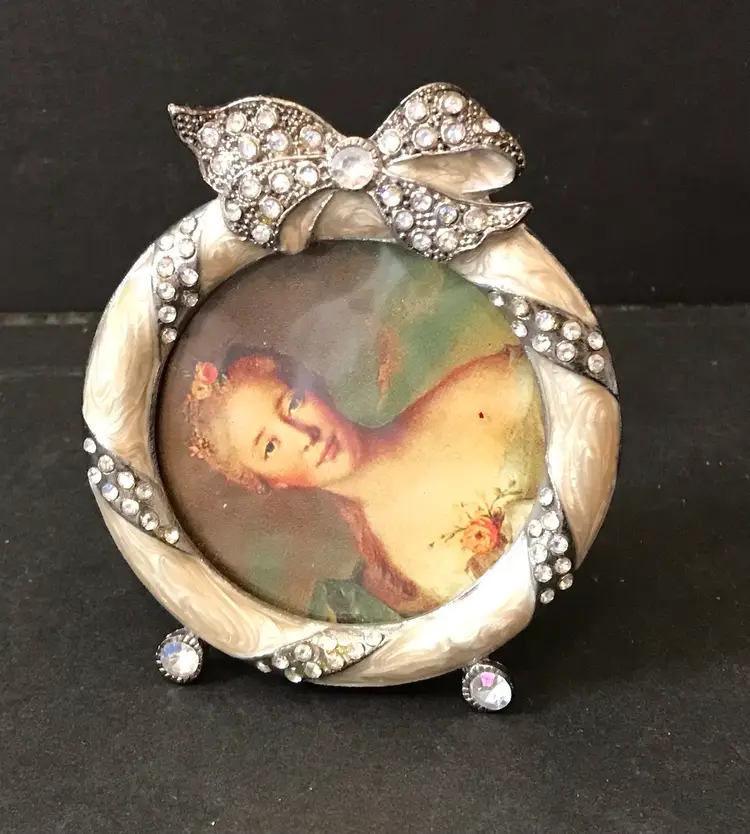 Ornate Enamel Paint And Rhinestones Bow Picture Frame 2”