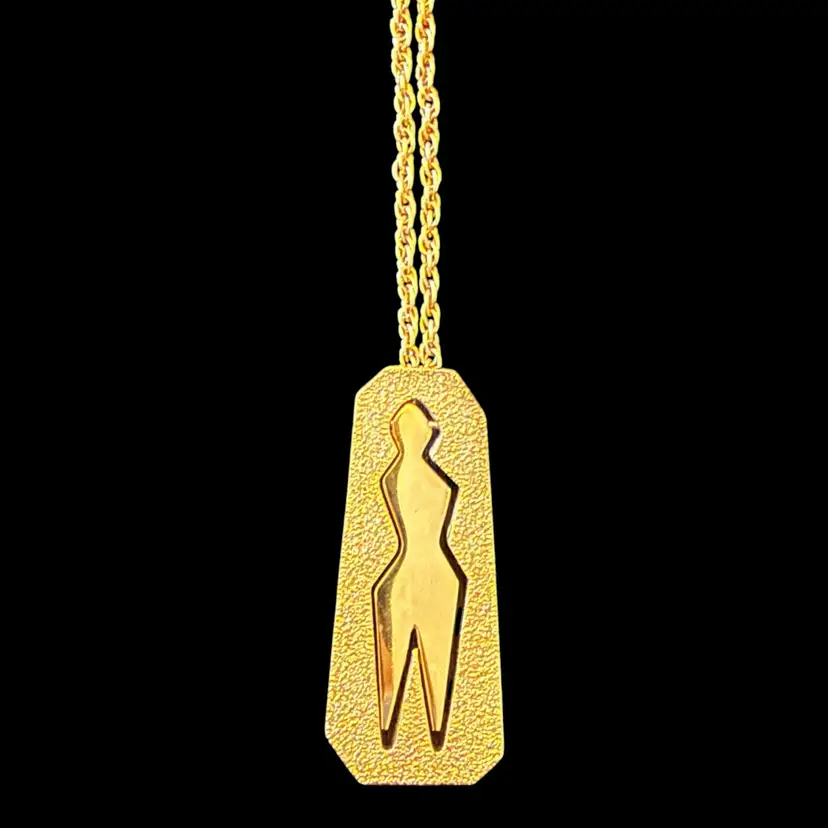 Signed Edwina Sandys Artisan “Woman Freed” Gold Tone Necklace 17”