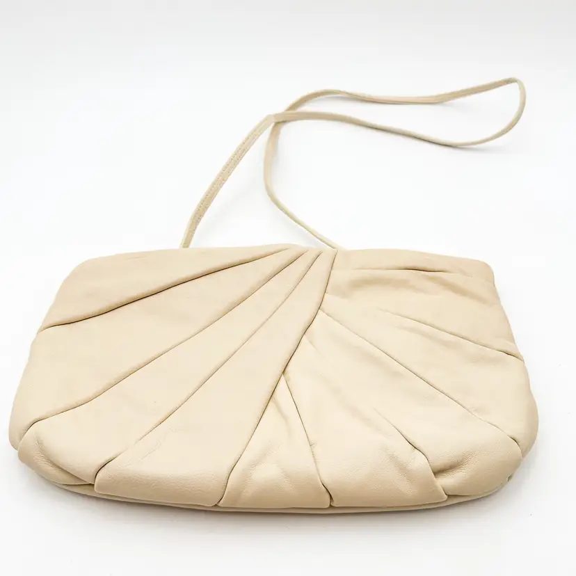 Vintage Brio Cream Leather Handbag Purse Clutch Gold Tone Hardware 12" x 8" B25