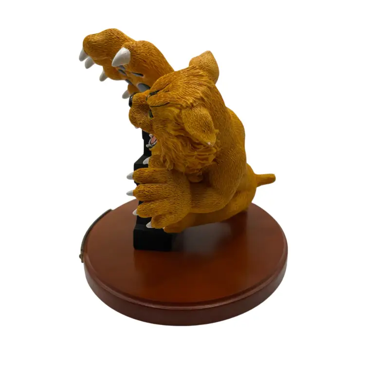 VTG University of Kentucky UK Wildcat Collegiate Collectables Limited Series 5” Statue Figure