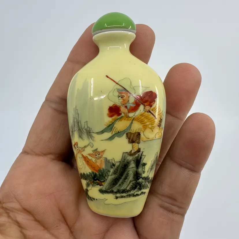 Chinese Snuff Bottle Yellow 3.5”