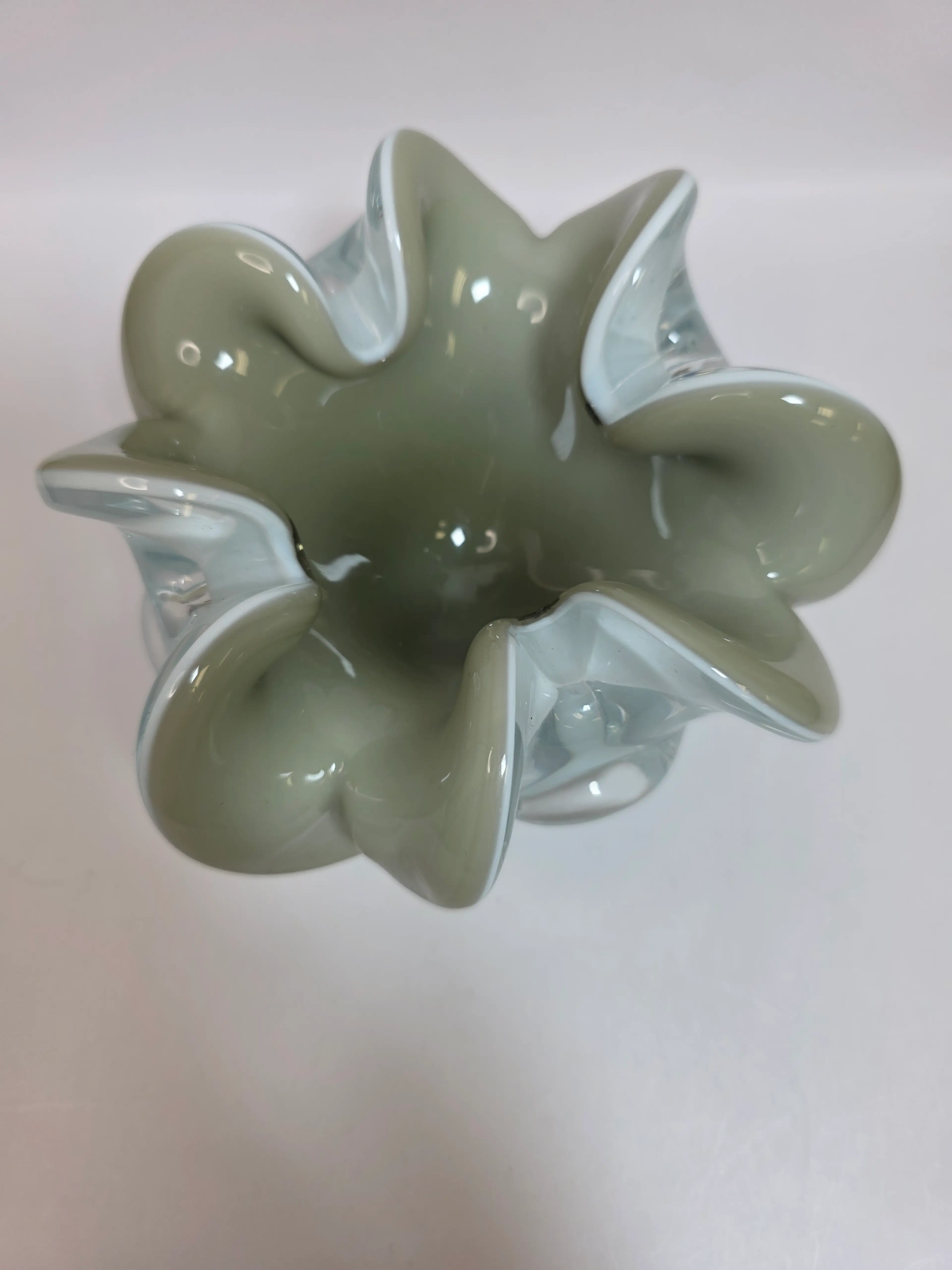 Image 2 of 6