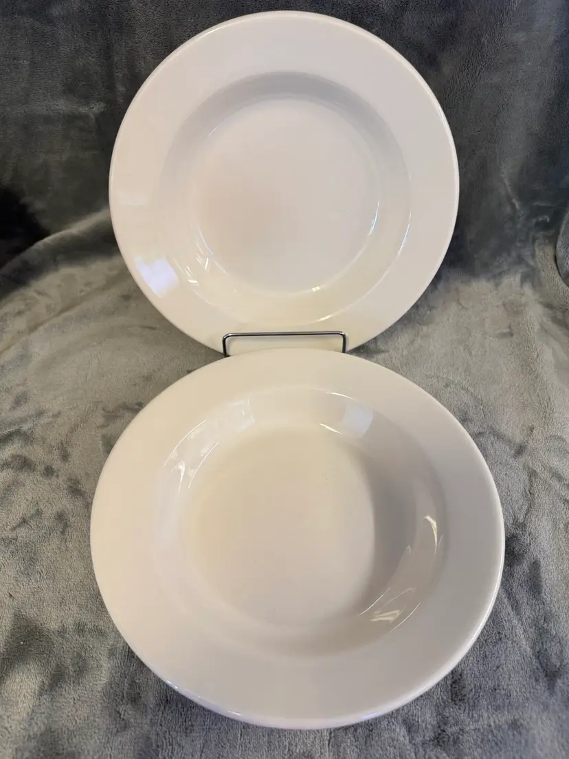 Vintage 2 Homer Laughlin HLC Classic White 9” Salad Plates Bowls Restaurant Ware
