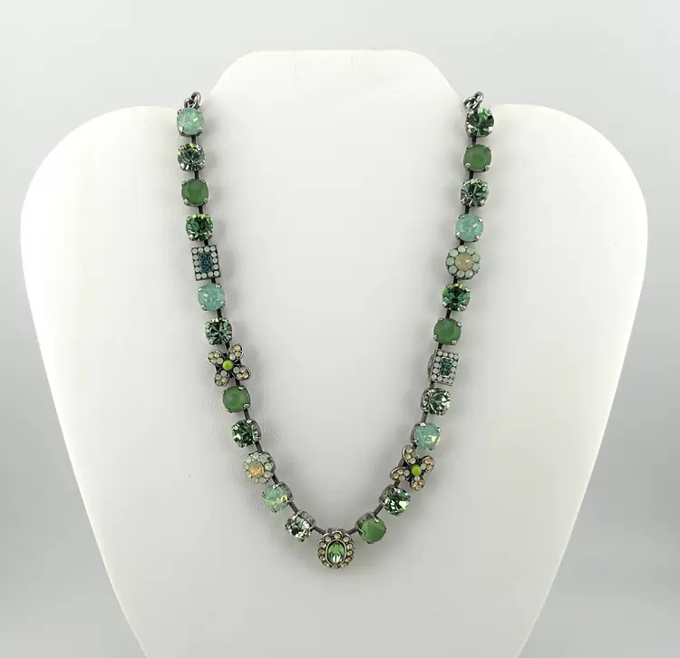 Silver Tone Ivy Villa Crystal Necklace 14”-18”