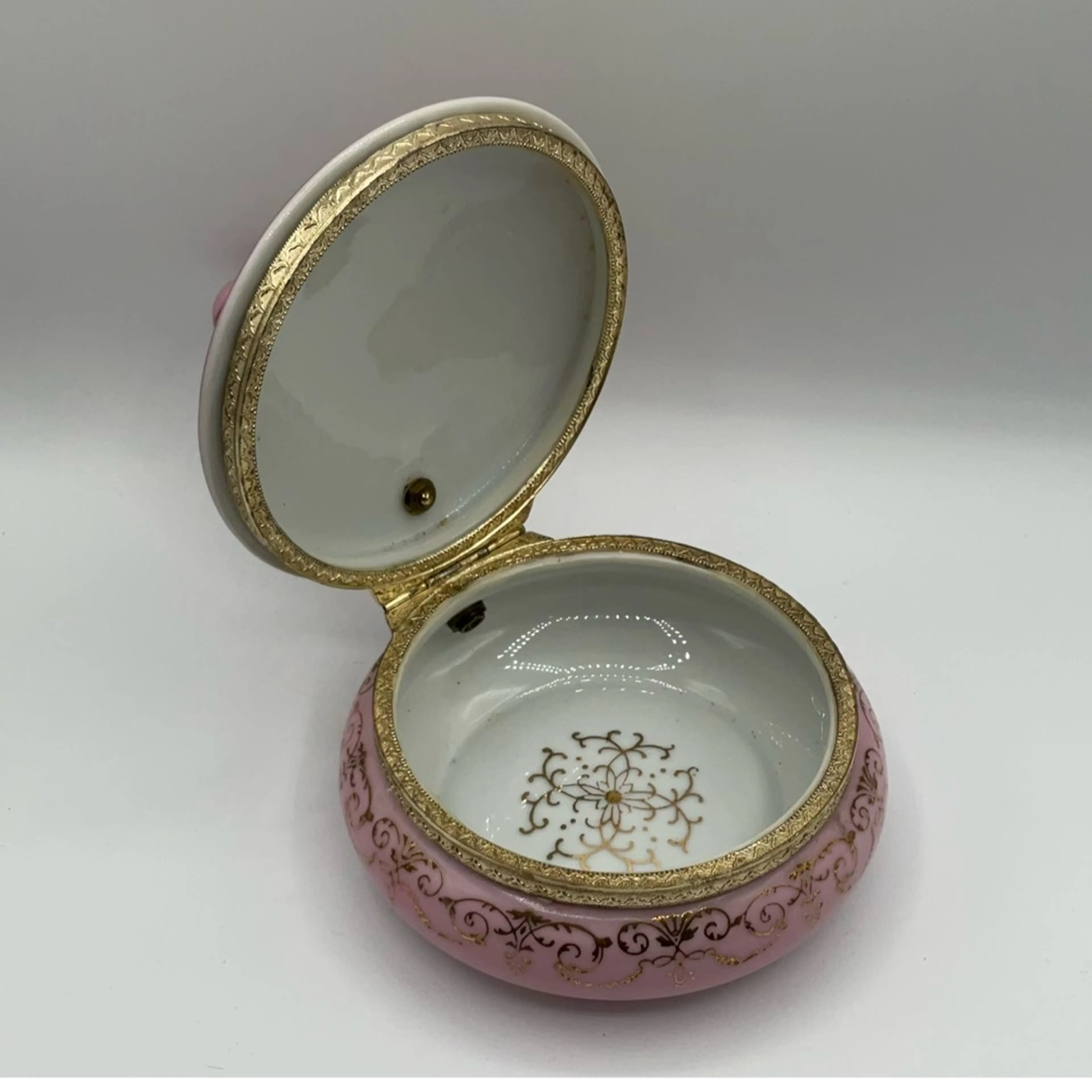 Image 2 of 2