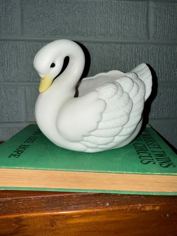 Vintage HOMCO Swan Planter | White Ceramic Swan | Home Interiors Décor | Cottagecore Shelf Accent | 1980s Vintage