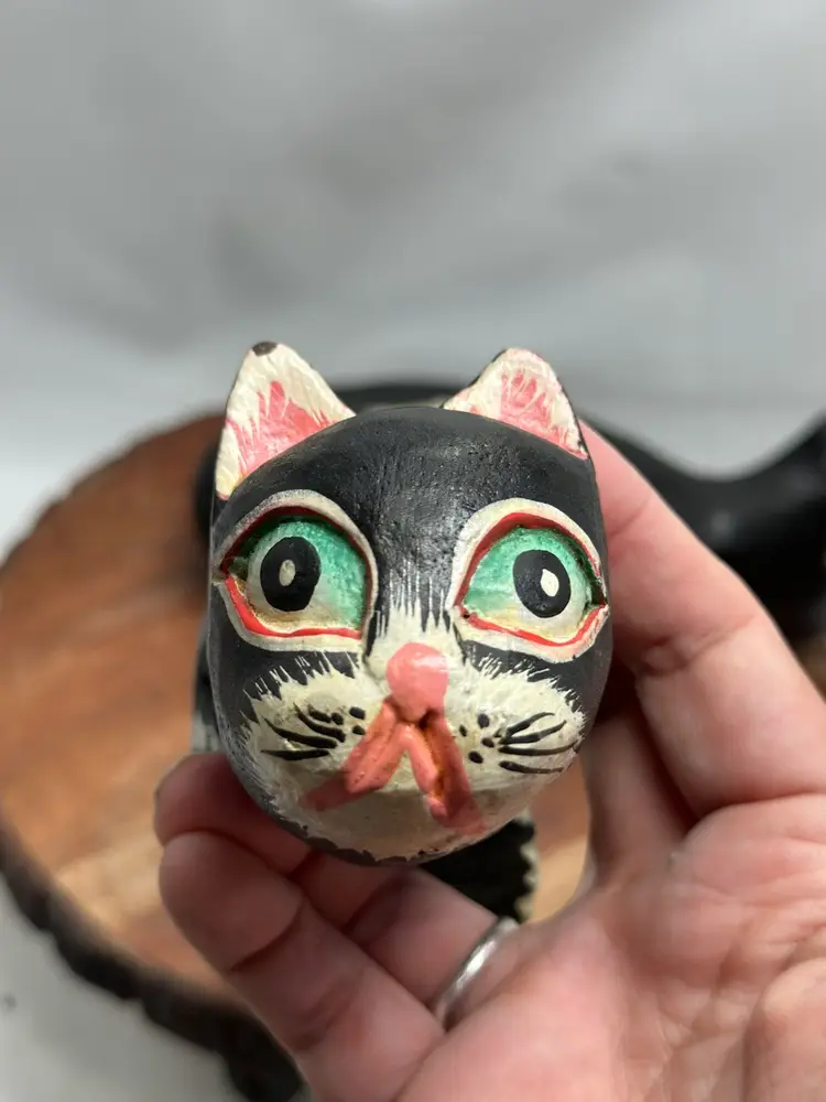 Folk Art Wood Carved Cat Kitten Figurines Pair Hand Painted