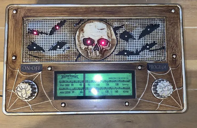 Halloween Radio Multiple Audio Channels 4 hours of audio haunted radio dracula..