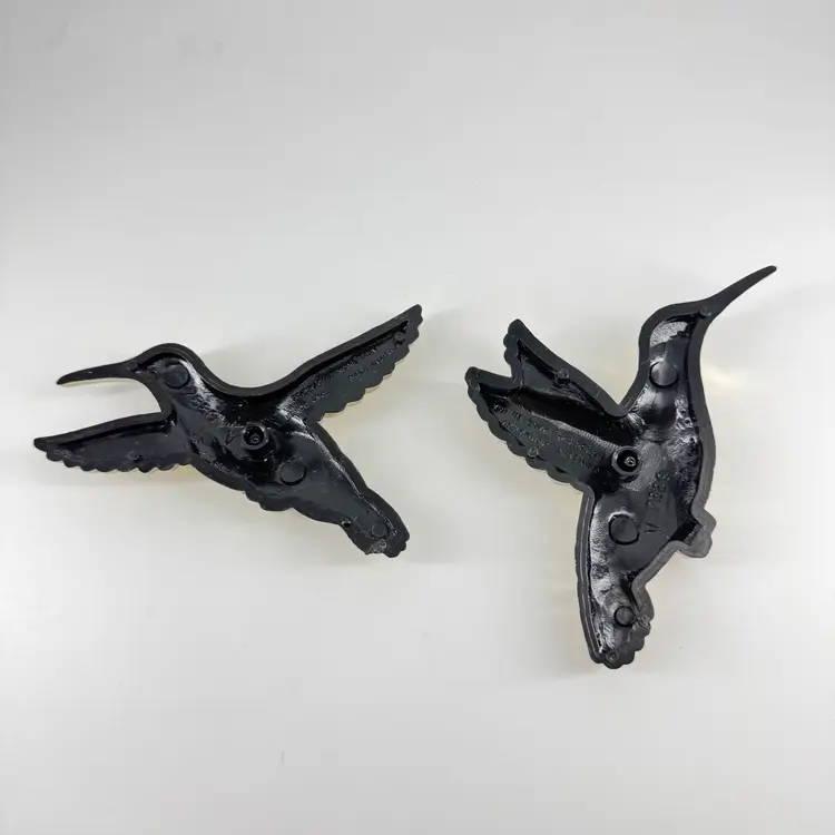Set 2 HOMCO Plastic Humming Bird Wall Hangers