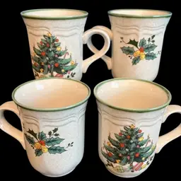Vintage Set Of 4 🎄Mikasa Festive Season Christmas Coffee Mugs 🎄Tree