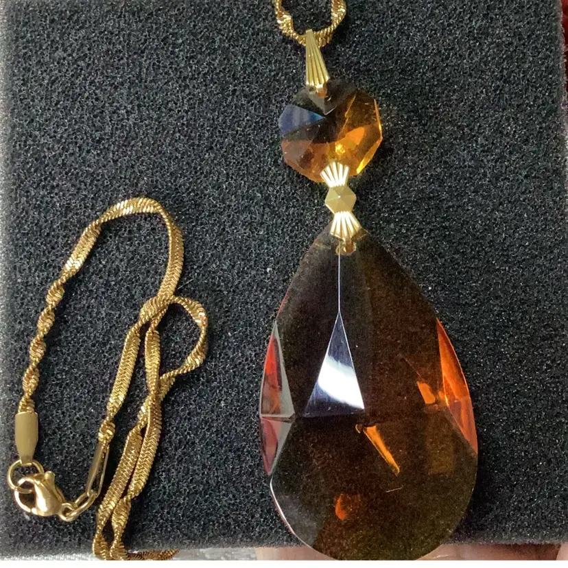 Gorgeous Amber Faceted Glass Pendant/necklace 20”