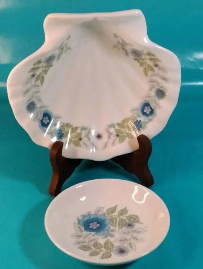 Vintage Floral Shell Dish Set
