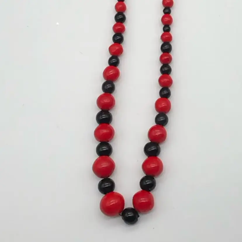 Trifari Red & Black Beaded Necklace