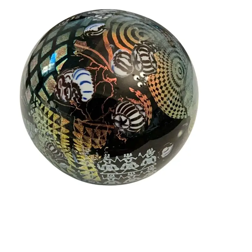 Peter Vanderlann 2001 Art Glass Paperweight 3 1/2”