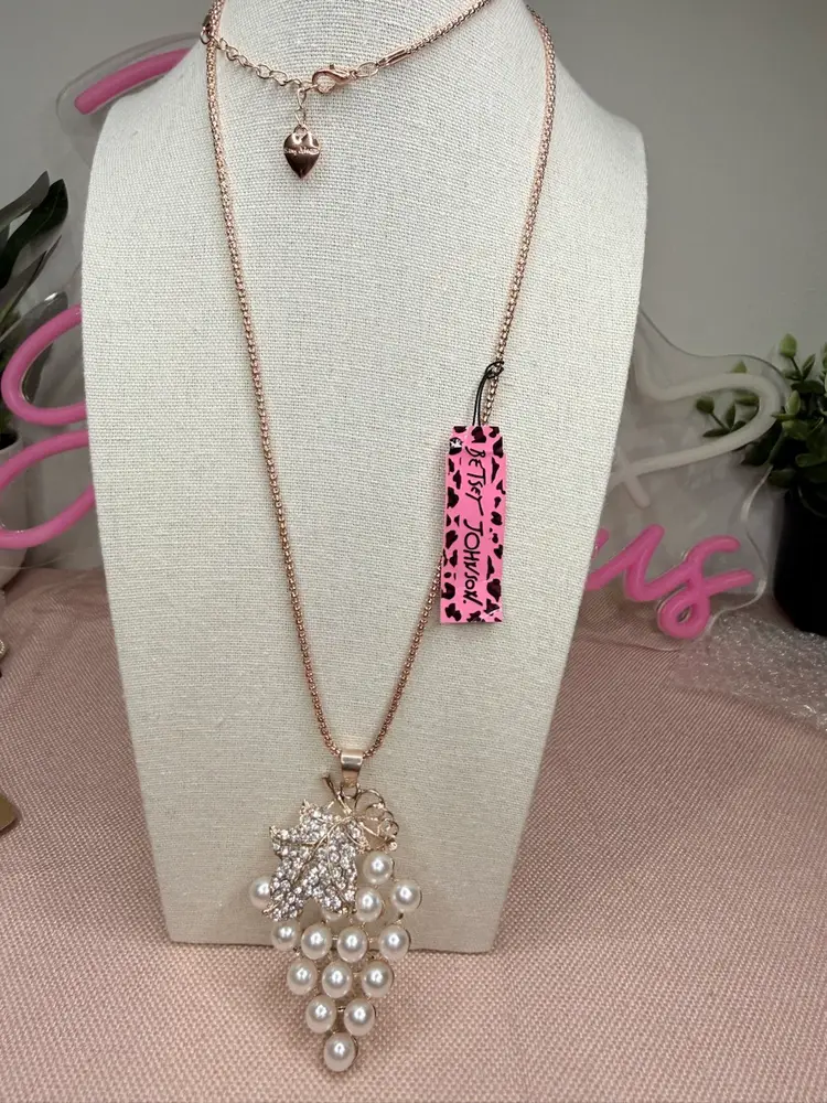 Betsy Johnson Cluster Faux Pearl Grape Pendant Charm Long 26 Inch Plus  Gold Chain