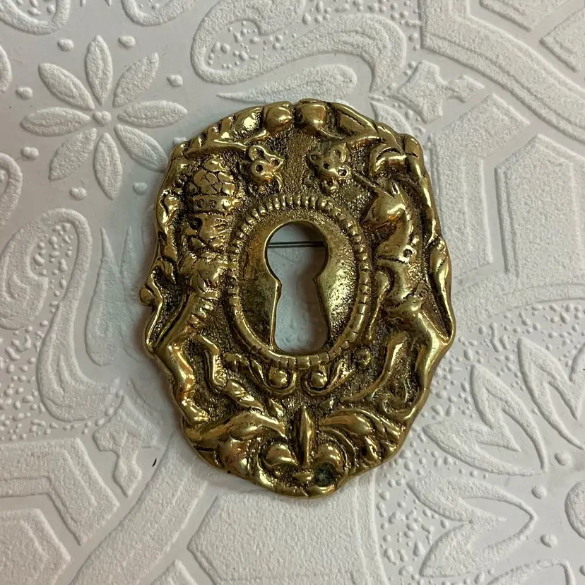 #J47 - 1930's Vintage Max Rieg Lion Unicorn Renaissance Brooch Brass Keyhole Colonial Williamsburg