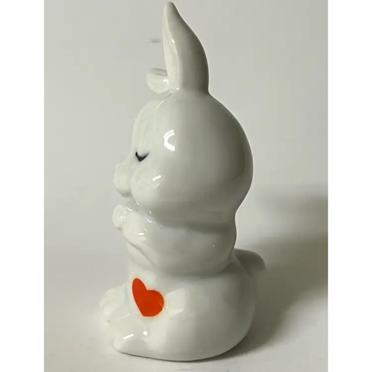 Patmar Japan White Ceramic Porcelain Bunny Figurine Red Heart 2.8 in