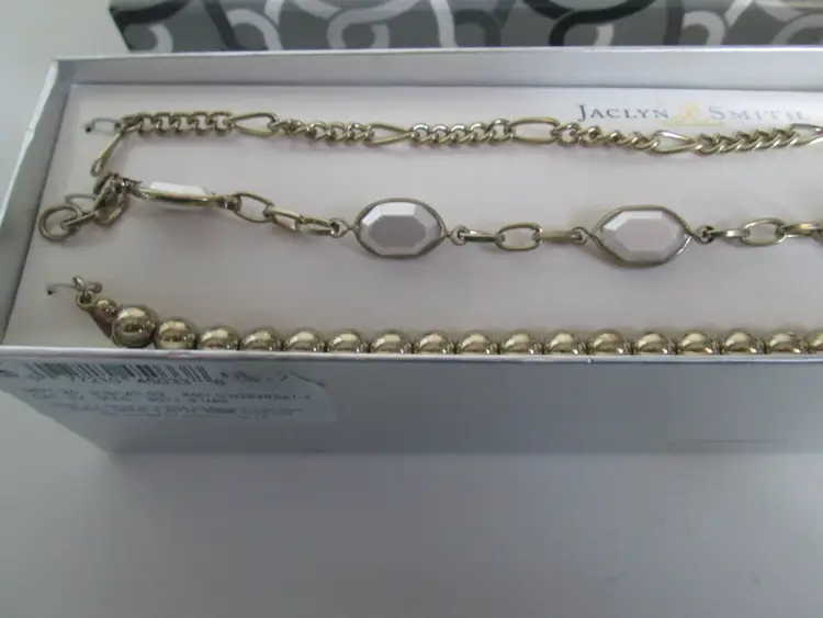 Jaclyn Smith vintage 3 piece Gold Bracelet set New in box