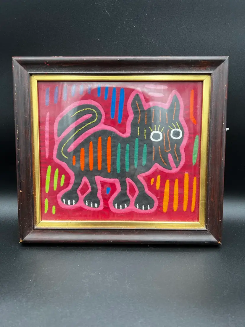 002. Amazing Mola Textile Framed Cat Art Work By Guna People Panama