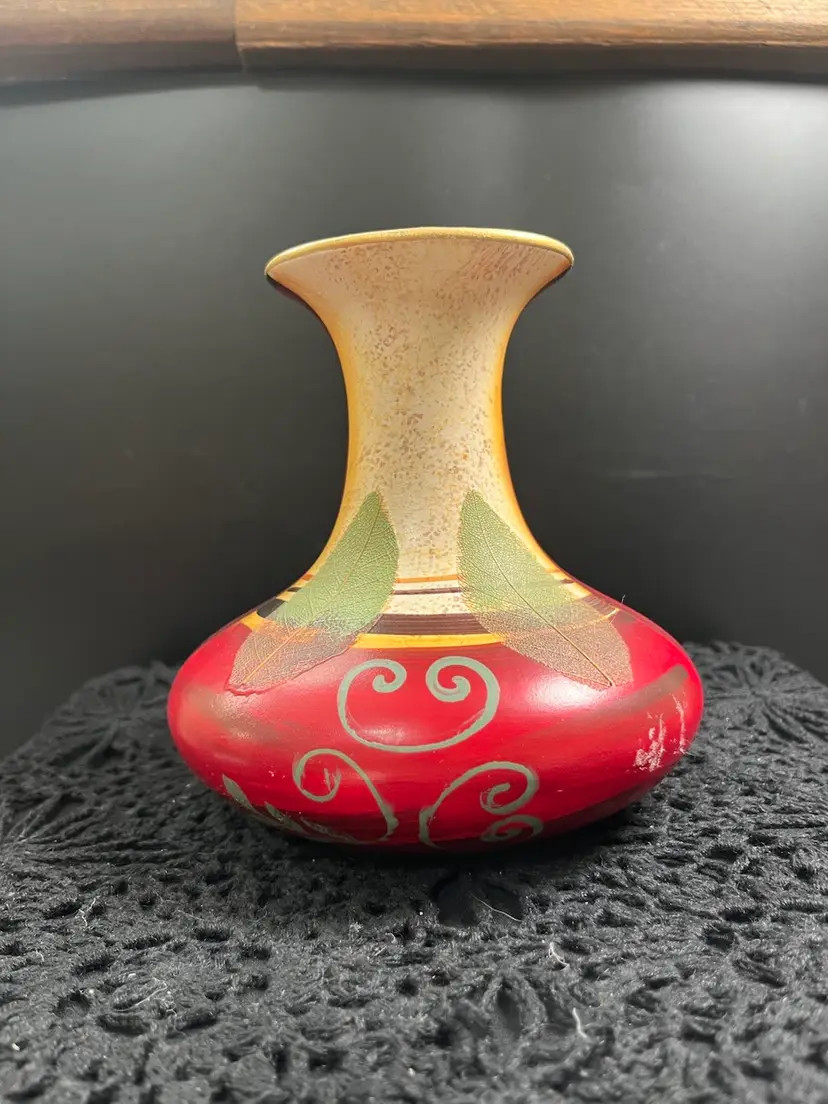 Red/Beige/Black Pottery-Squat Bottom- w/ Textured Leaf Impressions