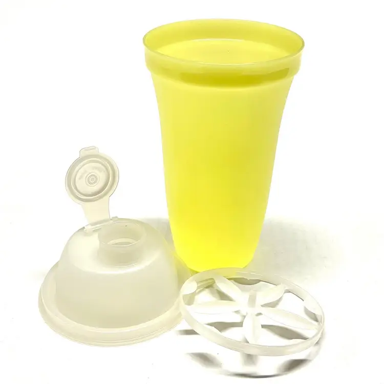 Tupperware Yellow Tumbler Shaker Cup 844-1 With Lid 845-3 & Stopper 564-2