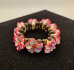 Stretchable Flower and Bead Bracelet