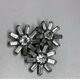 Weiss 3 Flower Crystal Brooch 1 1/2”