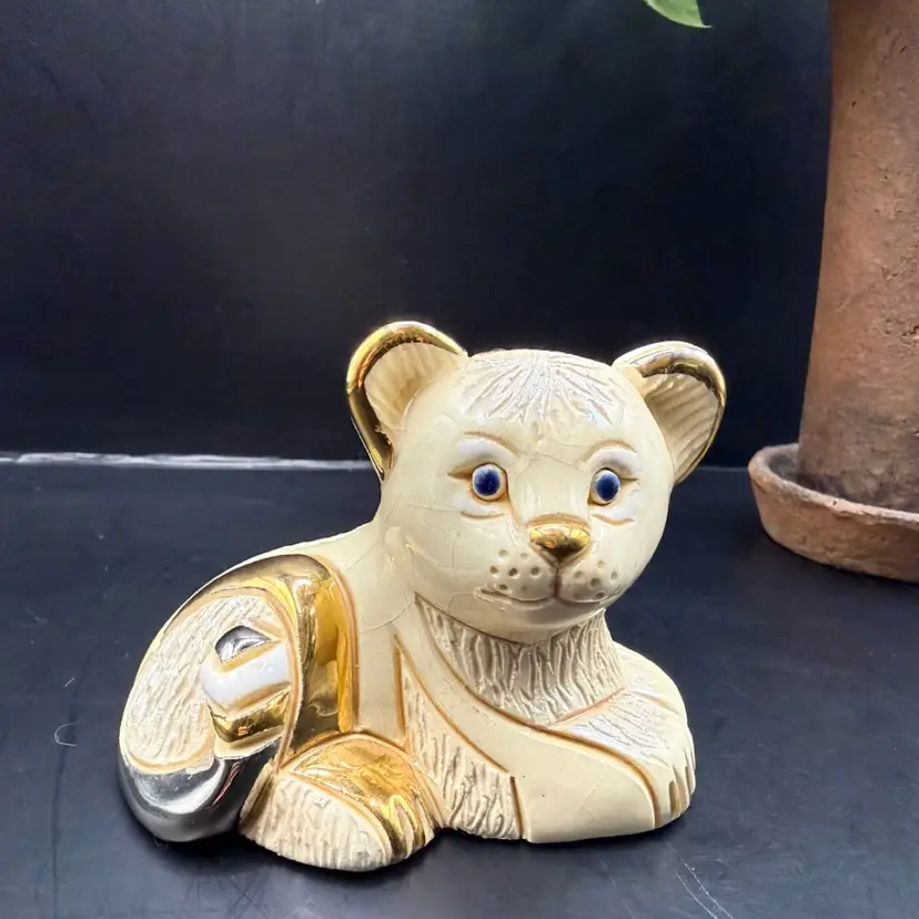 Artisania Rinconada De Rosa Limited Edition Color Lion Cub 260/500 Gold & Platinum Glaze Pottery Figurine 3x2.5”