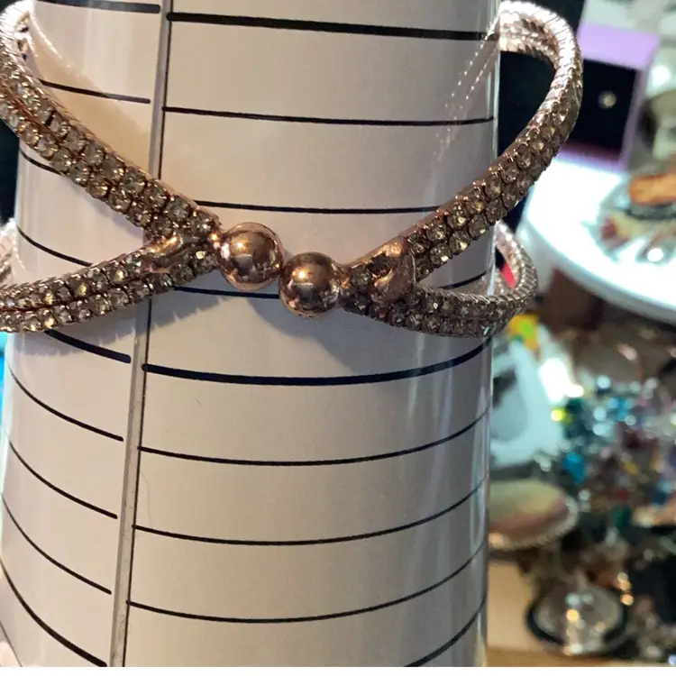 Rhinestone bracelet, copper toned, maybe brass toned stretch is easy