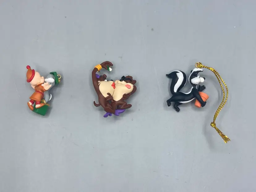 Vintage Miniature Hallmark Keepsake Ornaments 1998 Taz and the She-Devil & 1999 Bugs Bunny and Elmer Fudd & Pepe La Pugh