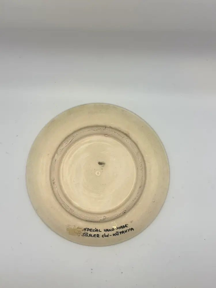 18026 - Hand Painted Plate Signed Süsler Cini Kütahya 6” Diameter