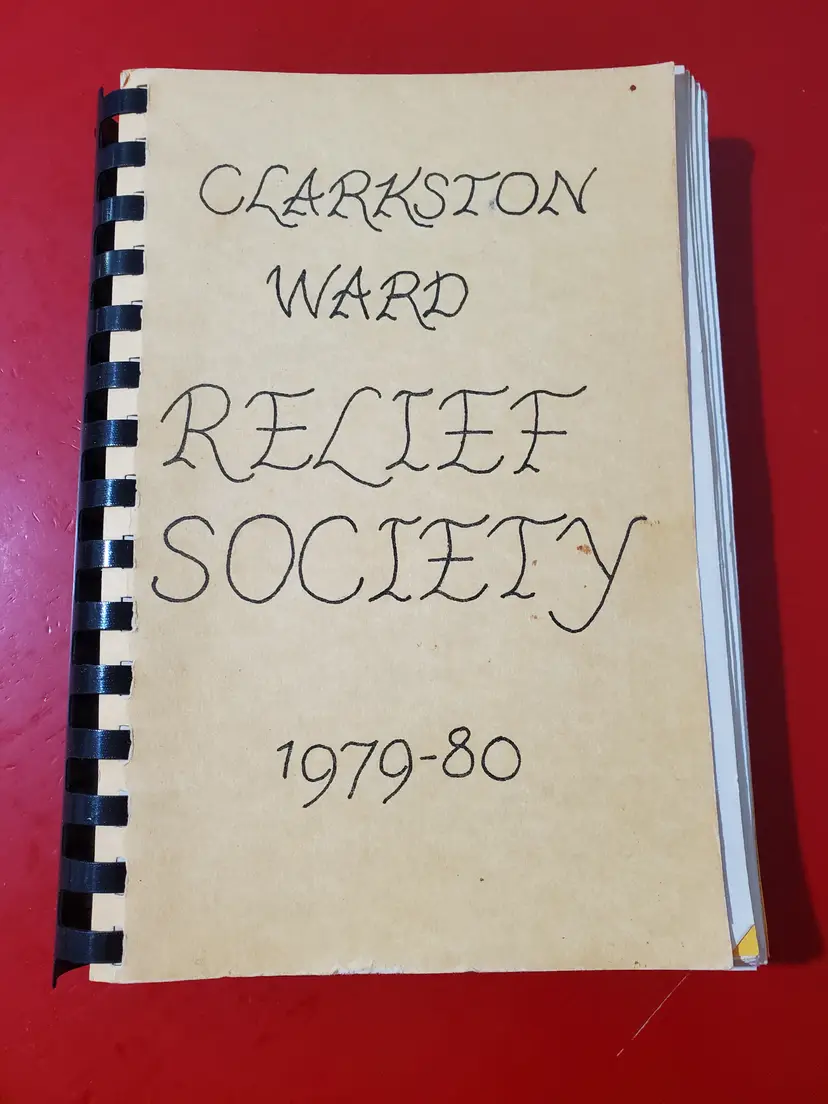 A Vintage Typed Cookbook - 1979 Clarkston Ward Relief Society ~ FREE SHIPPING