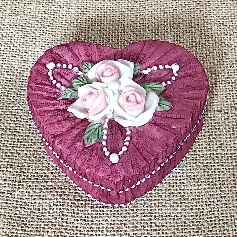 Vintage Floral Heart Resin Trinket Box Victorian Cottagecore Feminine Romance